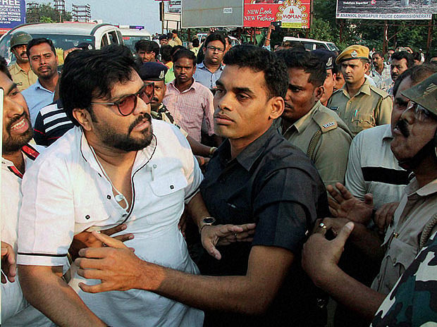 Journalists, others slam Babul Supriyo over using ‘F’ word against Telegraph Editor