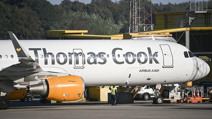 UK travel firm Thomas Cook collapses