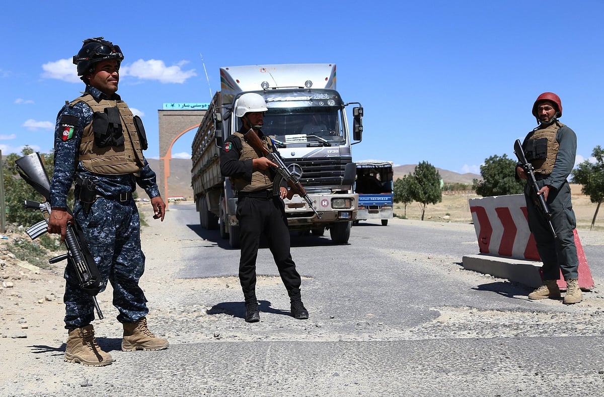 Taliban release 6 Afghan journalists  