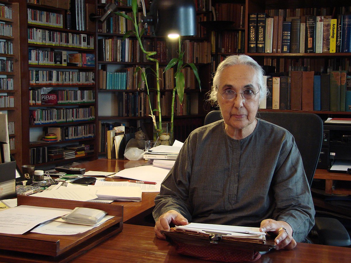 Romila Thapar refuses to share CV with JNU; Prabhat Patnaik says, idea is to humiliate and root out dissent 