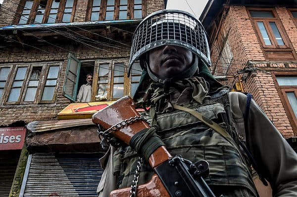 Day-time curfew eased in most parts of Kashmir; markets, internet kept shut