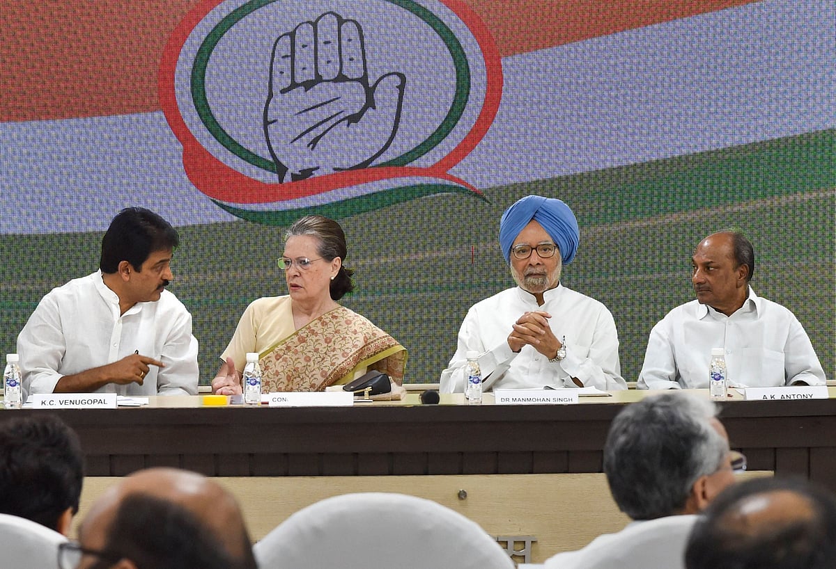  Sonia Gandhi takes stock of implementation of poll promises in Congress-ruled states