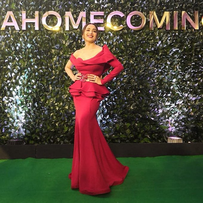 IIFA 2019:  Alia and Ranveer bag Best Actor awards, Sara Ali Khan steals show with debut stage performance