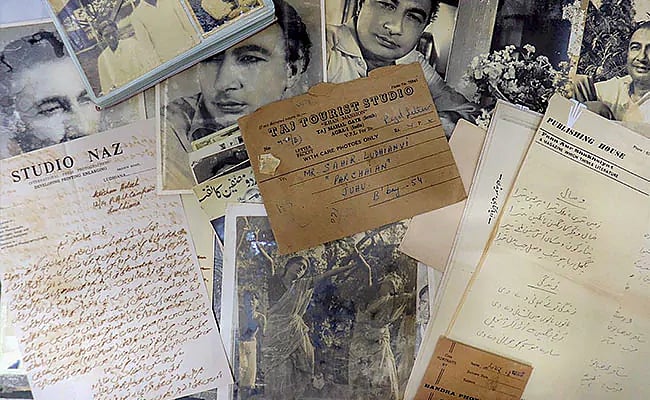  Sahir Ludhianvi’s priceless handwritten notes, poems found at scrap shop!