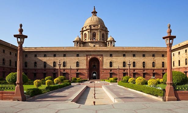 Two Americans held for flying drone over Rashtrapati Bhavan 