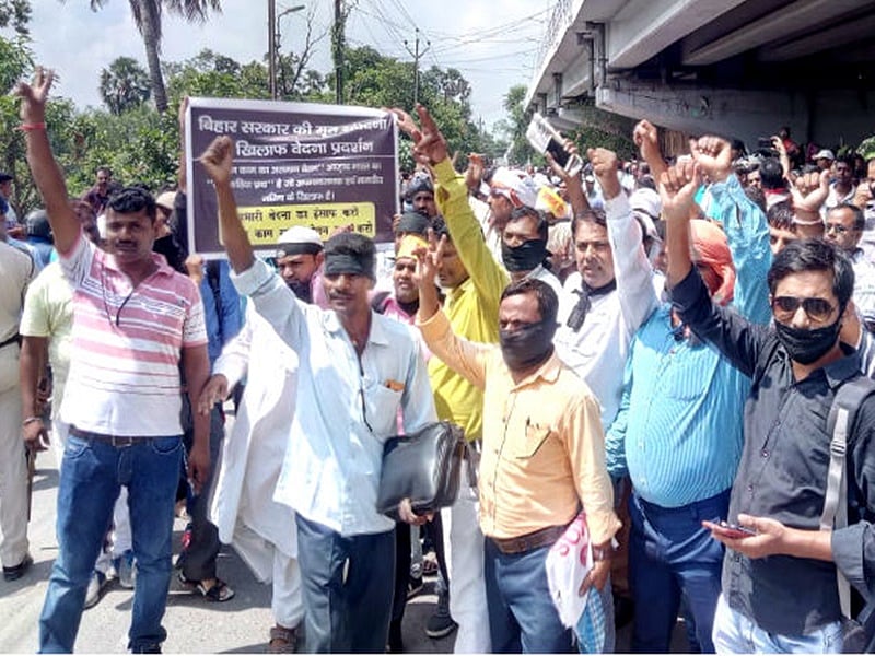 Teachers take to streets in Patna on Teachers’ Day      
