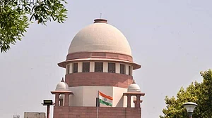 Supreme Court raps government for not giving safety gear to manual scavengers