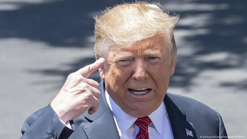 Trump lashes out at impeachment 'scam'