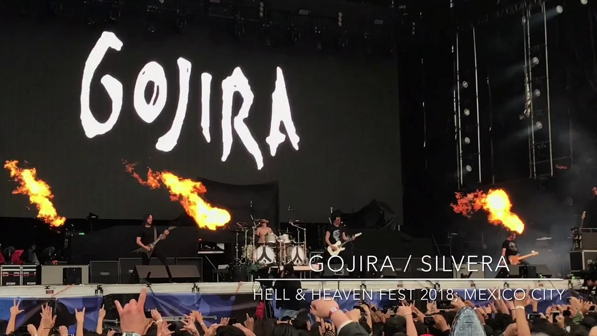 Gojira performing live
