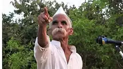 Manohar Sambhaji Bhide is revered as ‘Guruji’ by his followers with PM Modi and Chief Minister Devendra Fadnavis reportedly being his admirers (file photo, PTI)