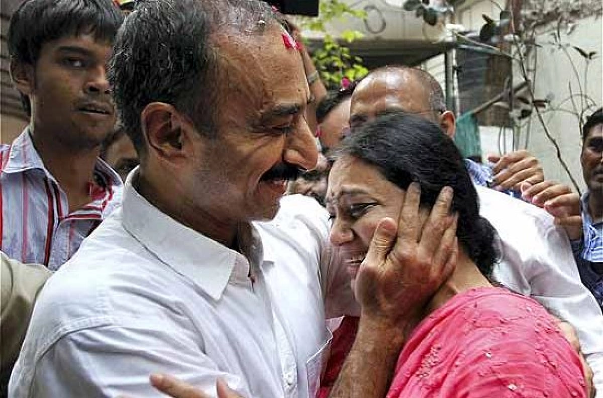 Sanjiv Bhatt fighting for being honest, people watching as mute spectators, wife Shweta pens emotional post