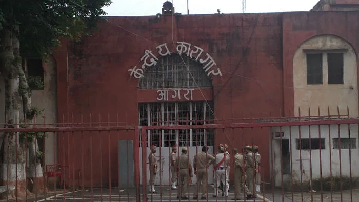 Agra Jail refuses to provide even the number of J&K detainees under RTI