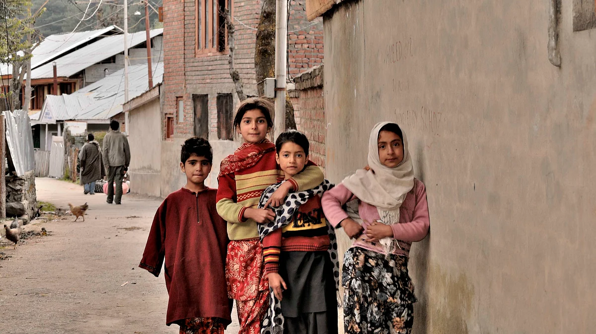 J&K police accepts arresting 144 minors since August 5, says it wasn’t illegal
