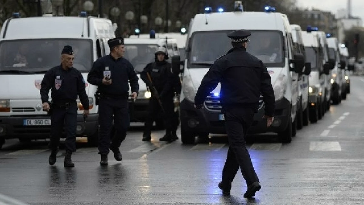 Man holed up at museum in southern France, scribbles threatening messages in Arabic on wall