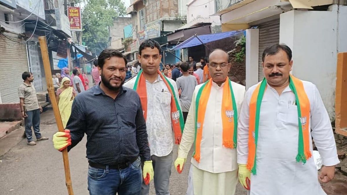 Shikhar Agarwal with Devendra Singh and Vijendra Singh