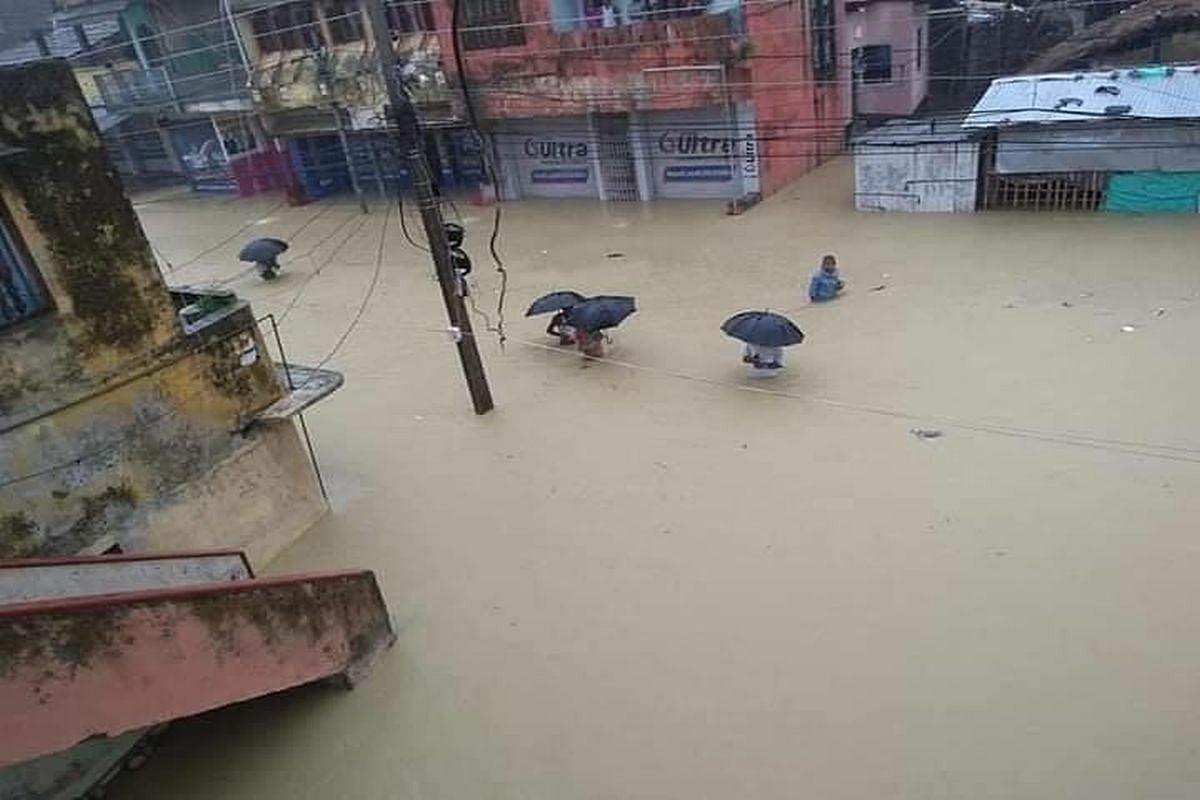 Kerala rains: IMD issues red alert in seven districts