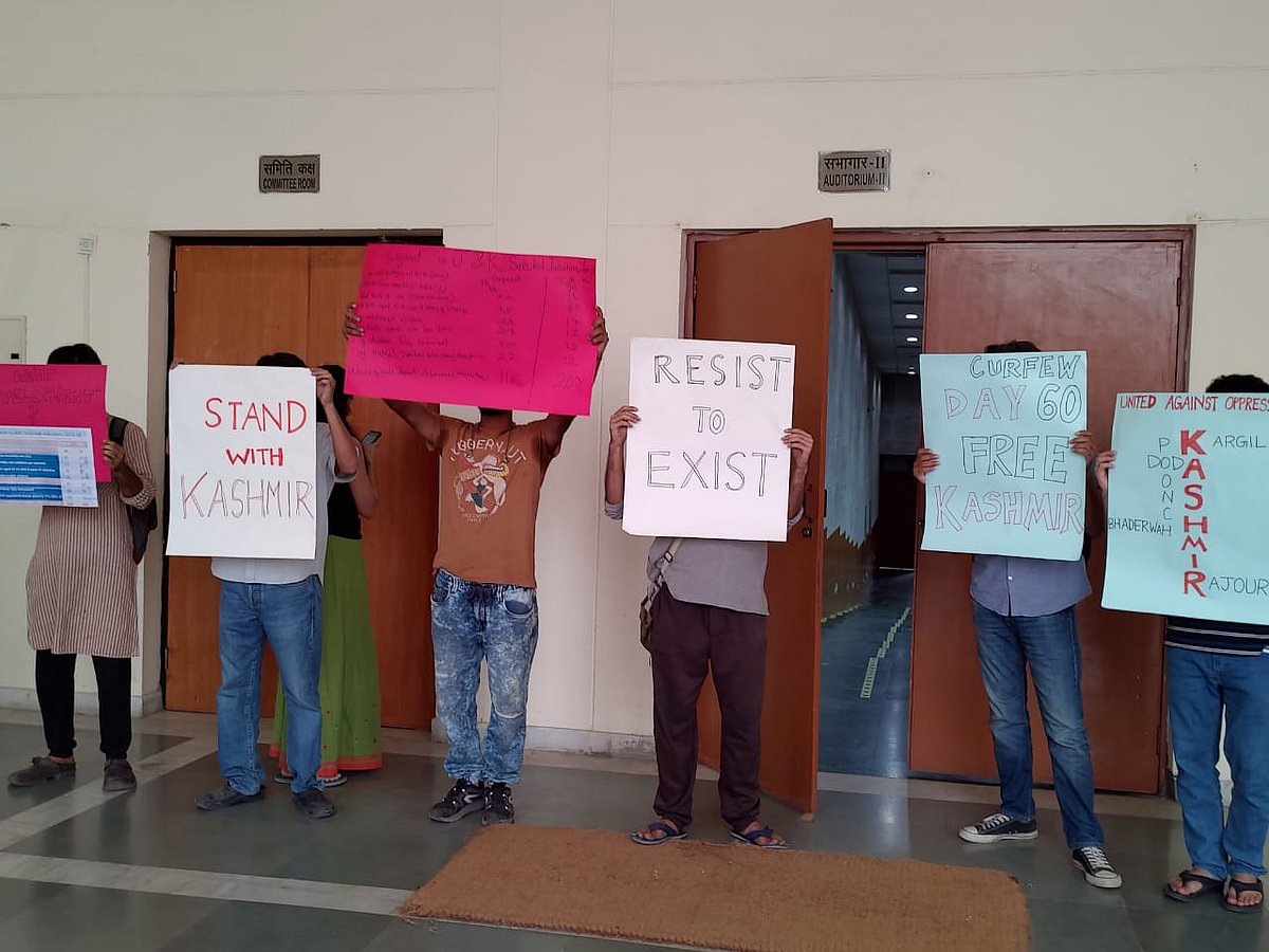 JNU students protest against Minister’s presence  