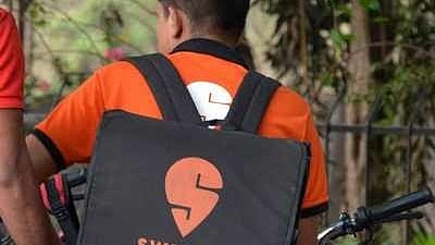 Swiggy delivery executive (Photo courtesy: Twitter)