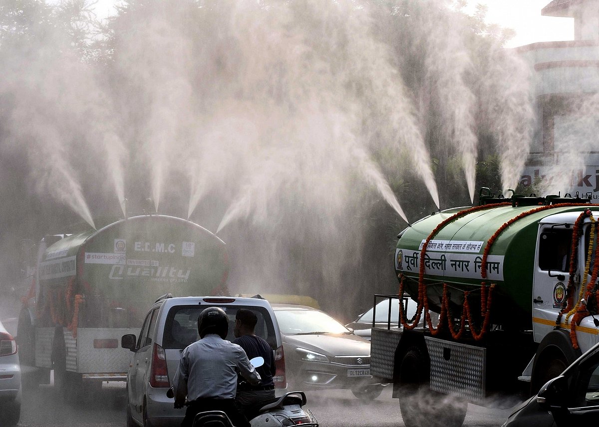 ‘Local pollutants push Delhi’s air quality to very poor’