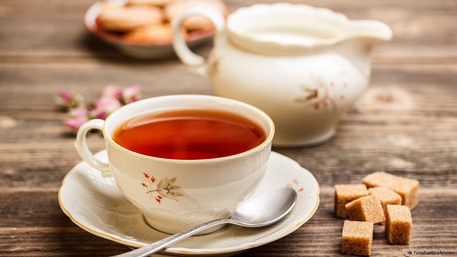 'Cutting chai': Pak minister urges people to reduce tea consumption