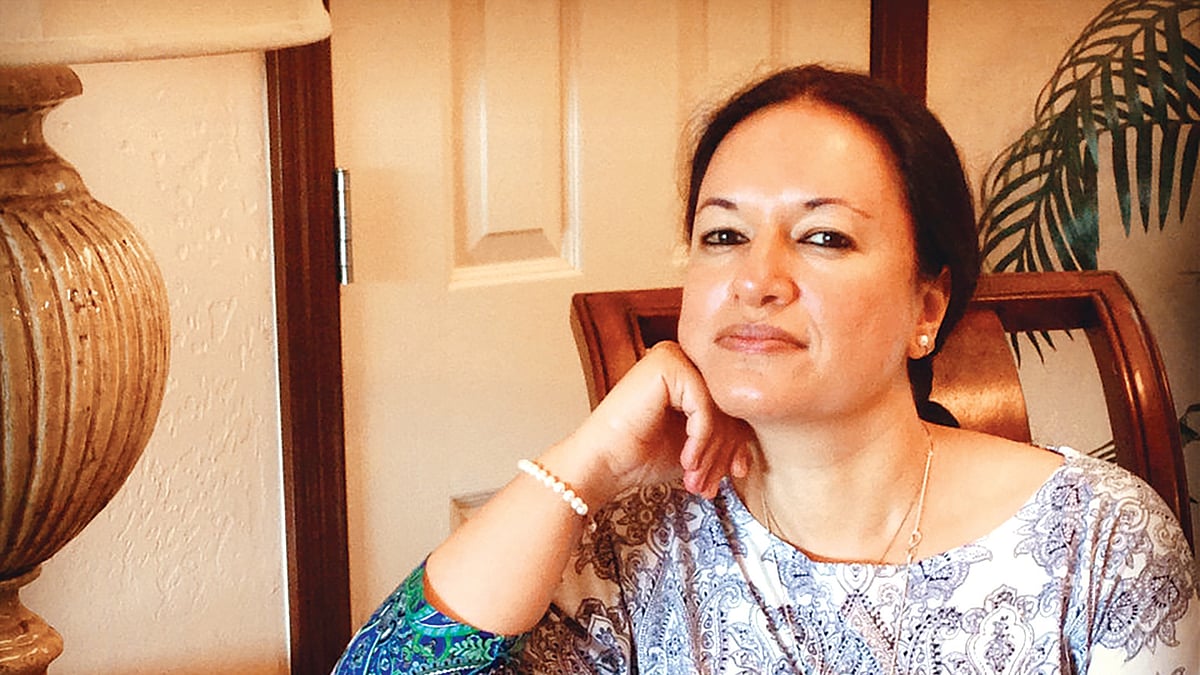 Nyla Ali Khan