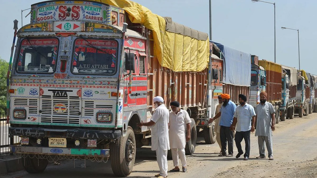 Non-local truck drivers given protection in Kashmir  