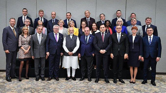28 MPs of the European Parliament were briefed on the situation in Kashmir