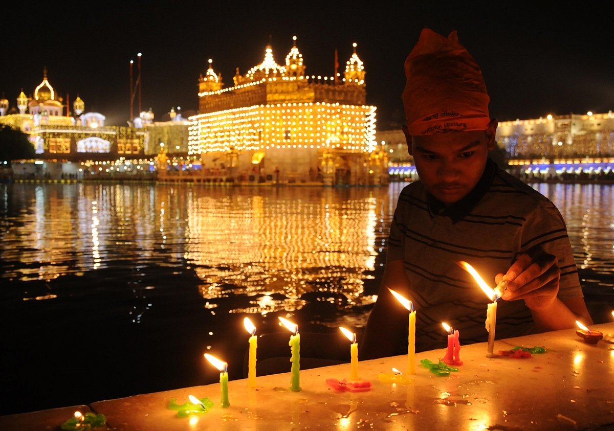 The Golden Temple in Amritsar was illuminated on the occasion of Diwali.