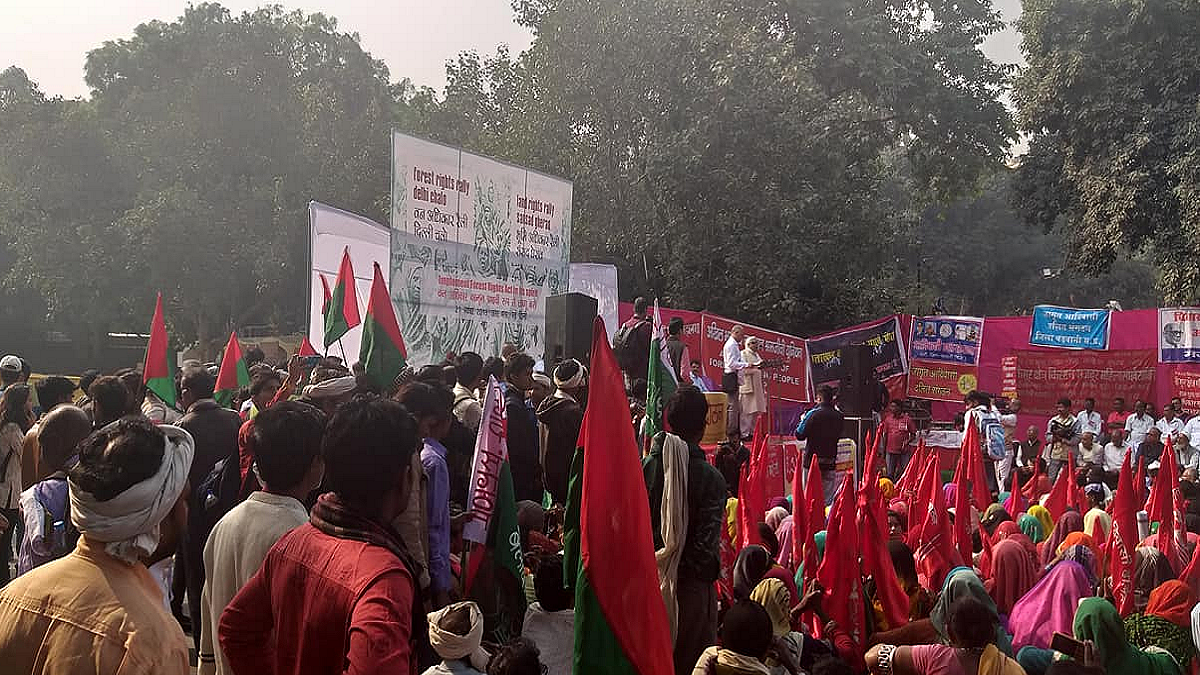 Forest dwelling people from across the country demand implementation of Forest Rights Act, 2006