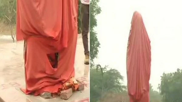 Complaint against JNU students on statue’s vandalism