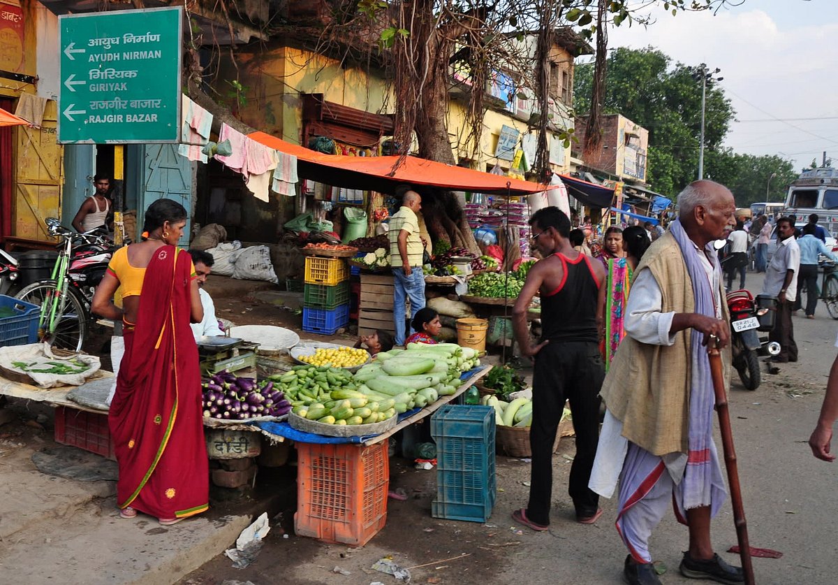 Economy in crisis: After 40 years, food consumption falls in rural areas, says report
