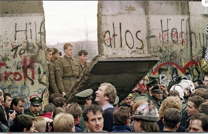 Nostalgic 1989: A trip down Berlin Wall’s memory lane  