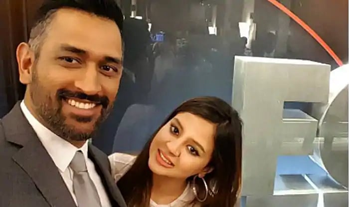  Sakshi in command at home, quips Dhoni in talk about marriage