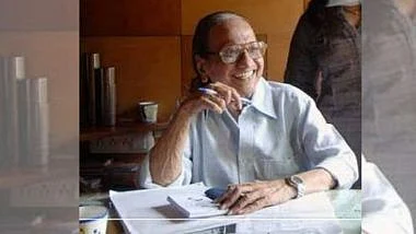 Senior journalist Nilkanth Khadilkar passes away