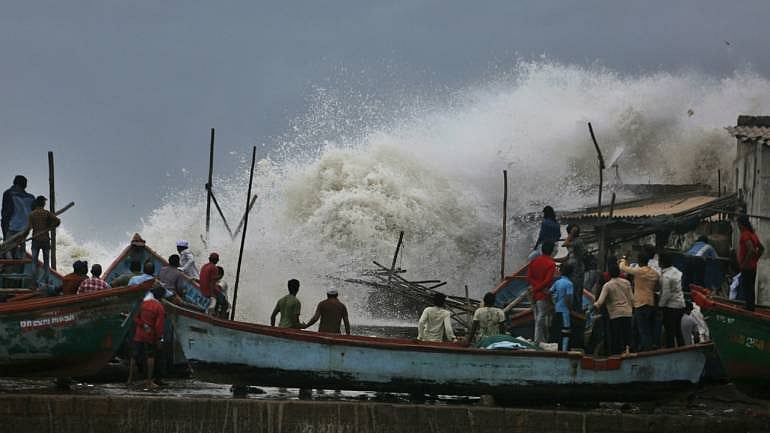 Cyclone ‘Bulbul’ set to make landfall by 11 pm tonight