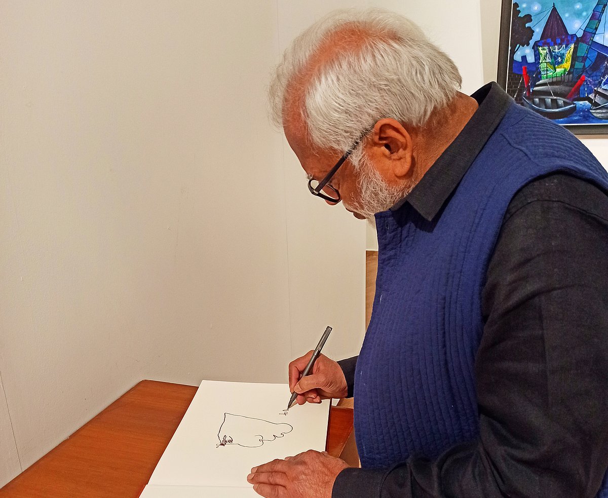 Solo show by Manu Parekh after four retrospectives   
