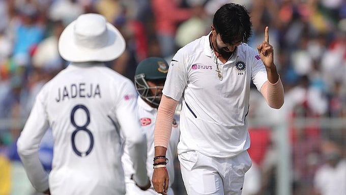 India vs Bangladesh, Pink Ball Test LIVE: India loses its first wicket, Mayank goes for 14, India 26 for 1