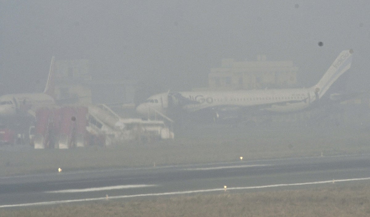 32 flights diverted from Delhi airport due to low visibility