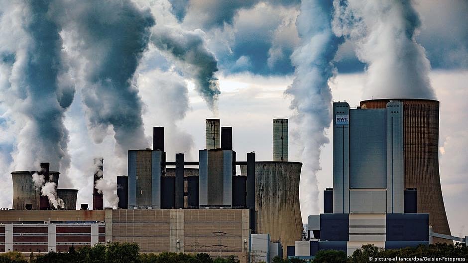 Representative image of fossil fuel being burnt for energy (photo: National Herald archives)