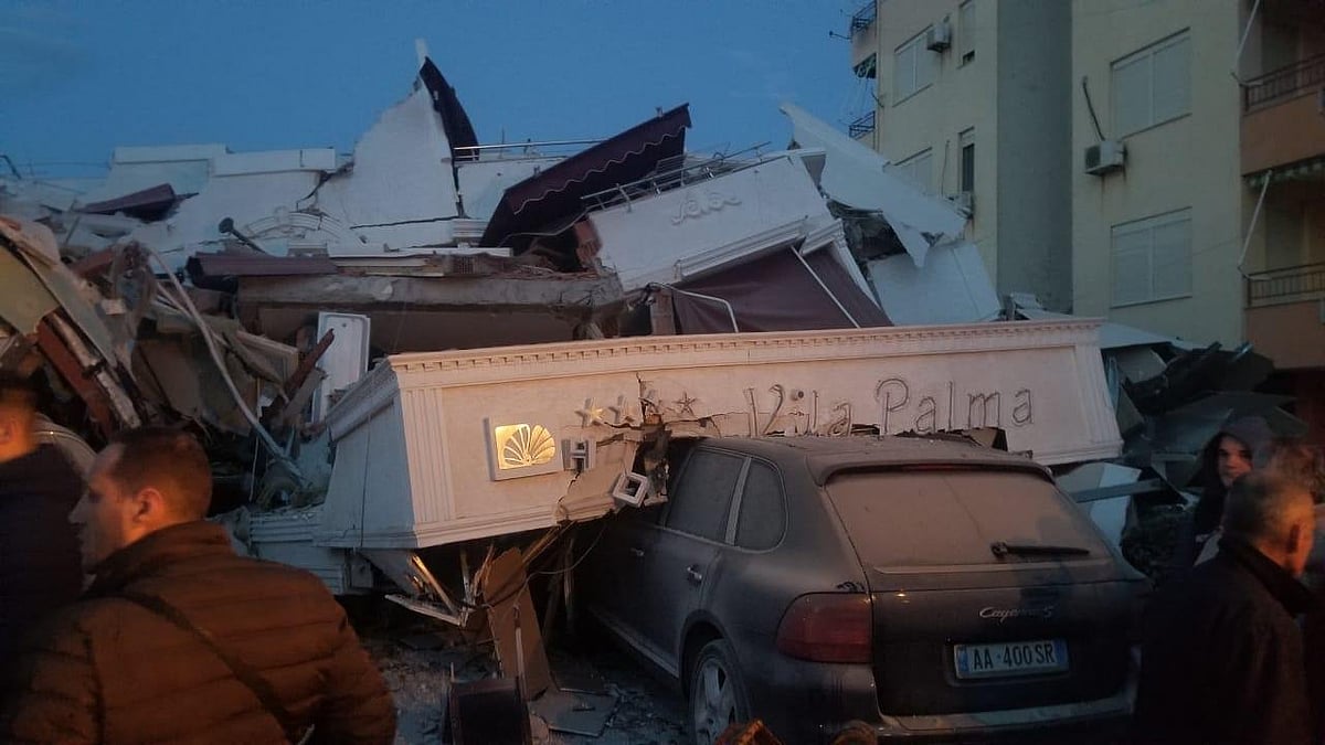 Strong quake hits Albania; at least 6 dead, 300 injured