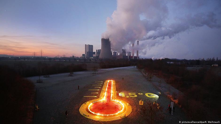 Fossil fuel output to exceed Paris climate pledges