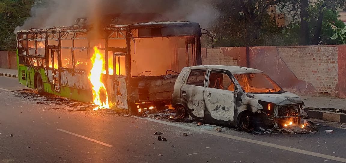 CAA protests: Police use brutal force against Jamia students, AMU erupts