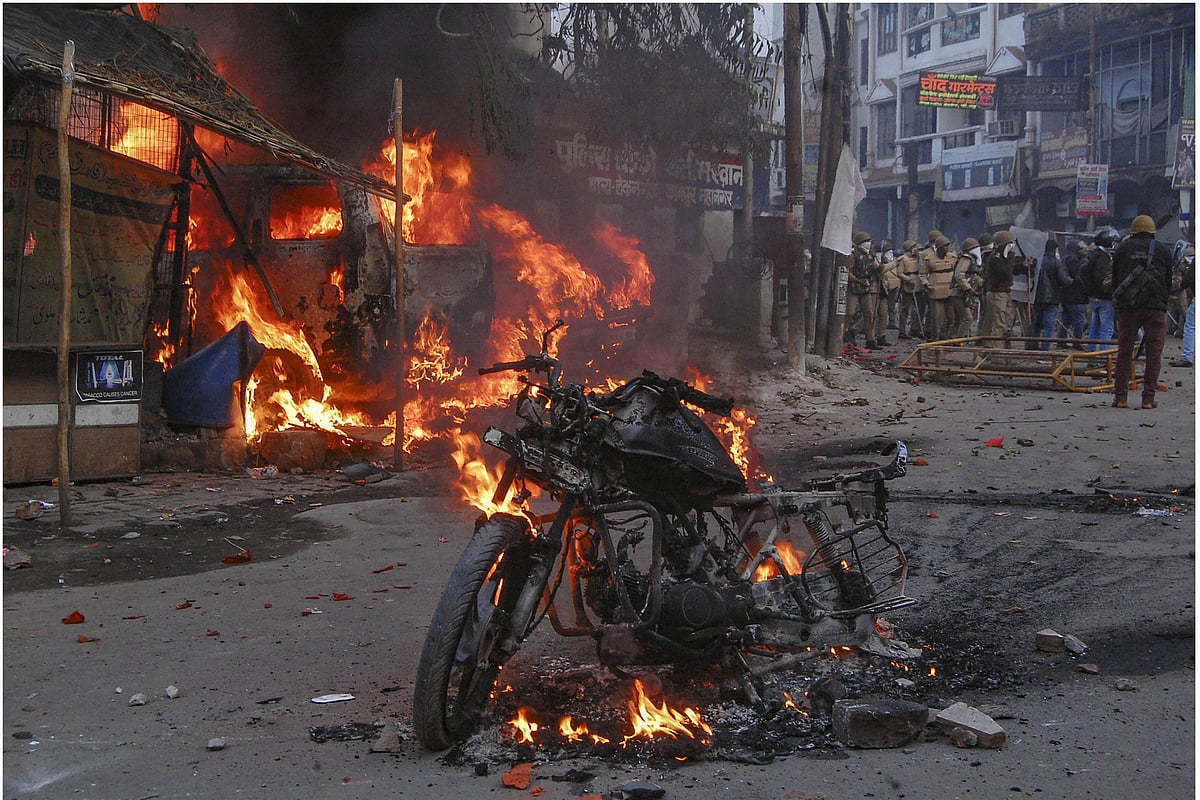 Allahabad University violence: FIR against 43 guards, students hold ‘panchayat’