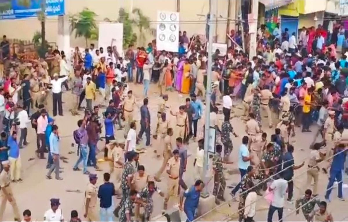 Telangana police hailed for killing rape accused