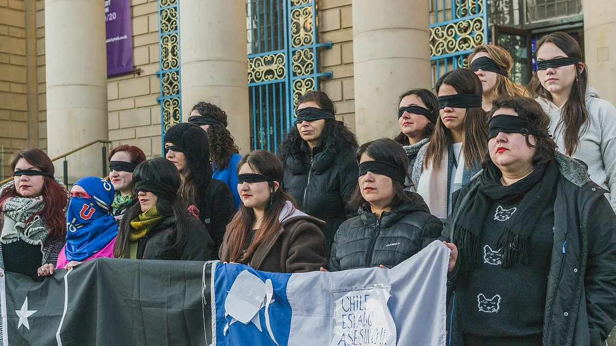 Chilean women staging protest against violence and rape (Photo courtesy: Twitter)