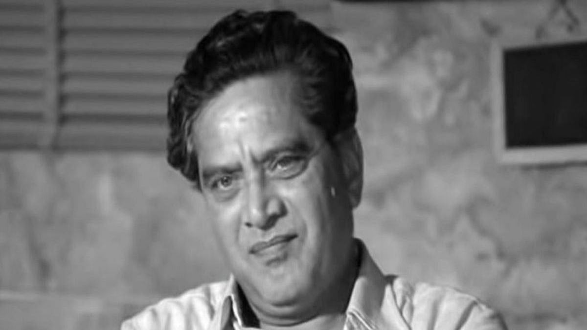  Dr Shriram  Lagoo, the  masterly misfit  