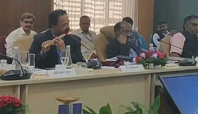 WATCH: Parliamentary panel ends with ISRO scientist’s flute performance