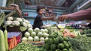 Retail inflation inches up to 4.91% in November