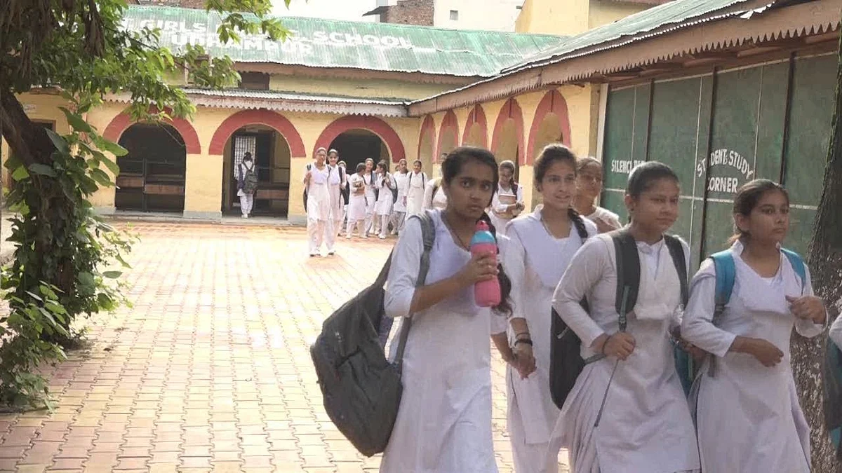 Jammu and Kashmir schools demand fees from parents despite 4-months shutdown