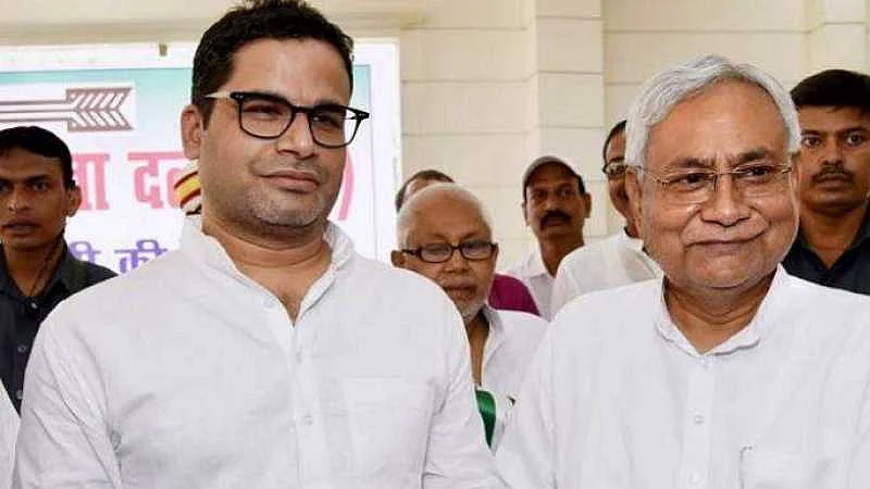 Prashant Kishor (left) with CM Nitish Kumar (file photo)